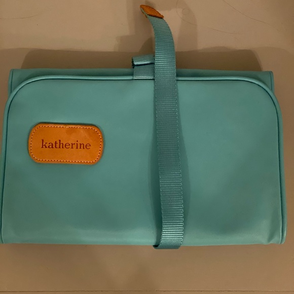 jon hart rolling luggage